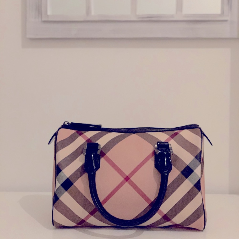 Burberry barrel bag